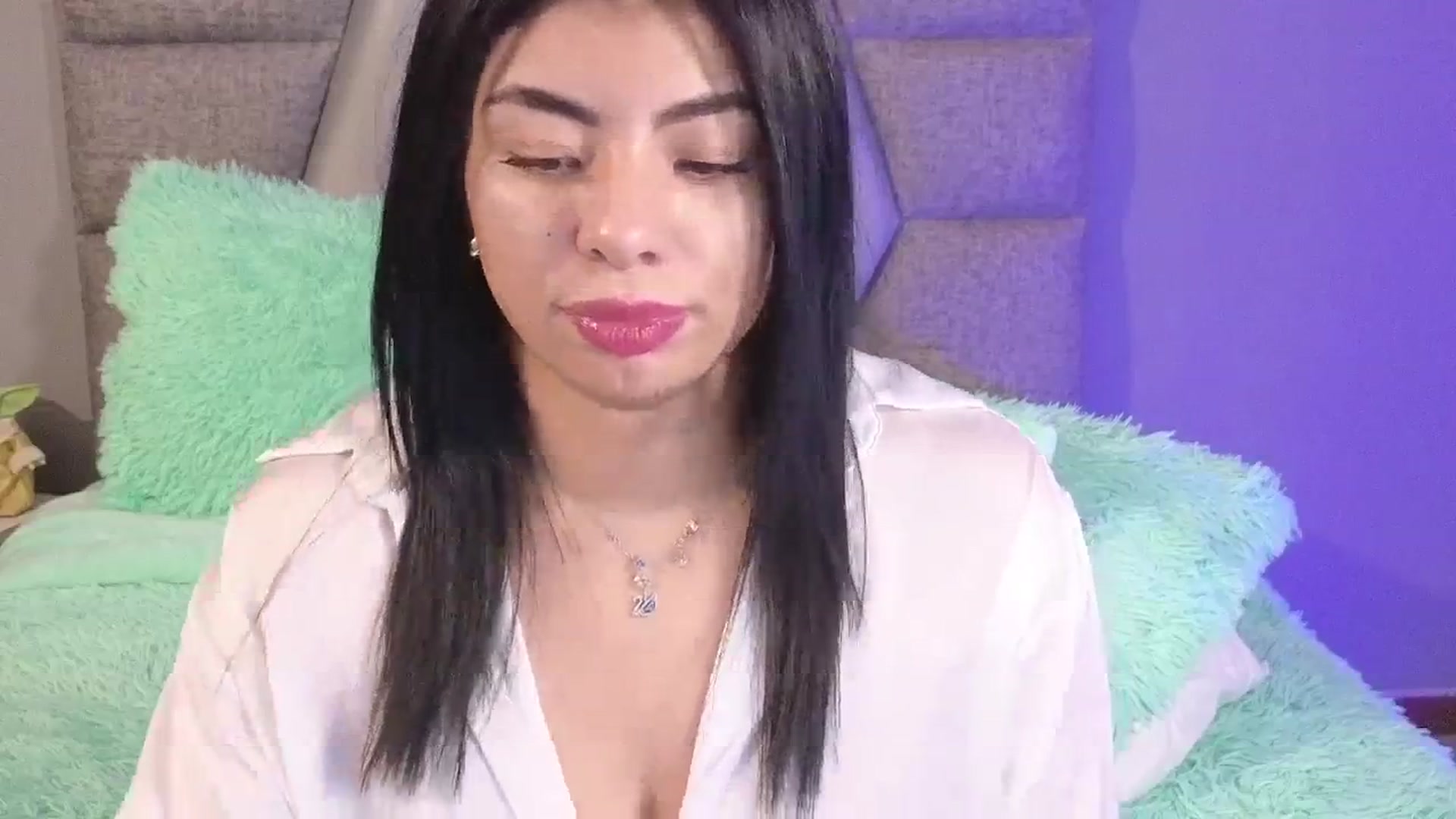 Gallery image thumbnail from Miaparkers's myfreecams stream on, 01/19/2025, 23:15 image 16 of 20