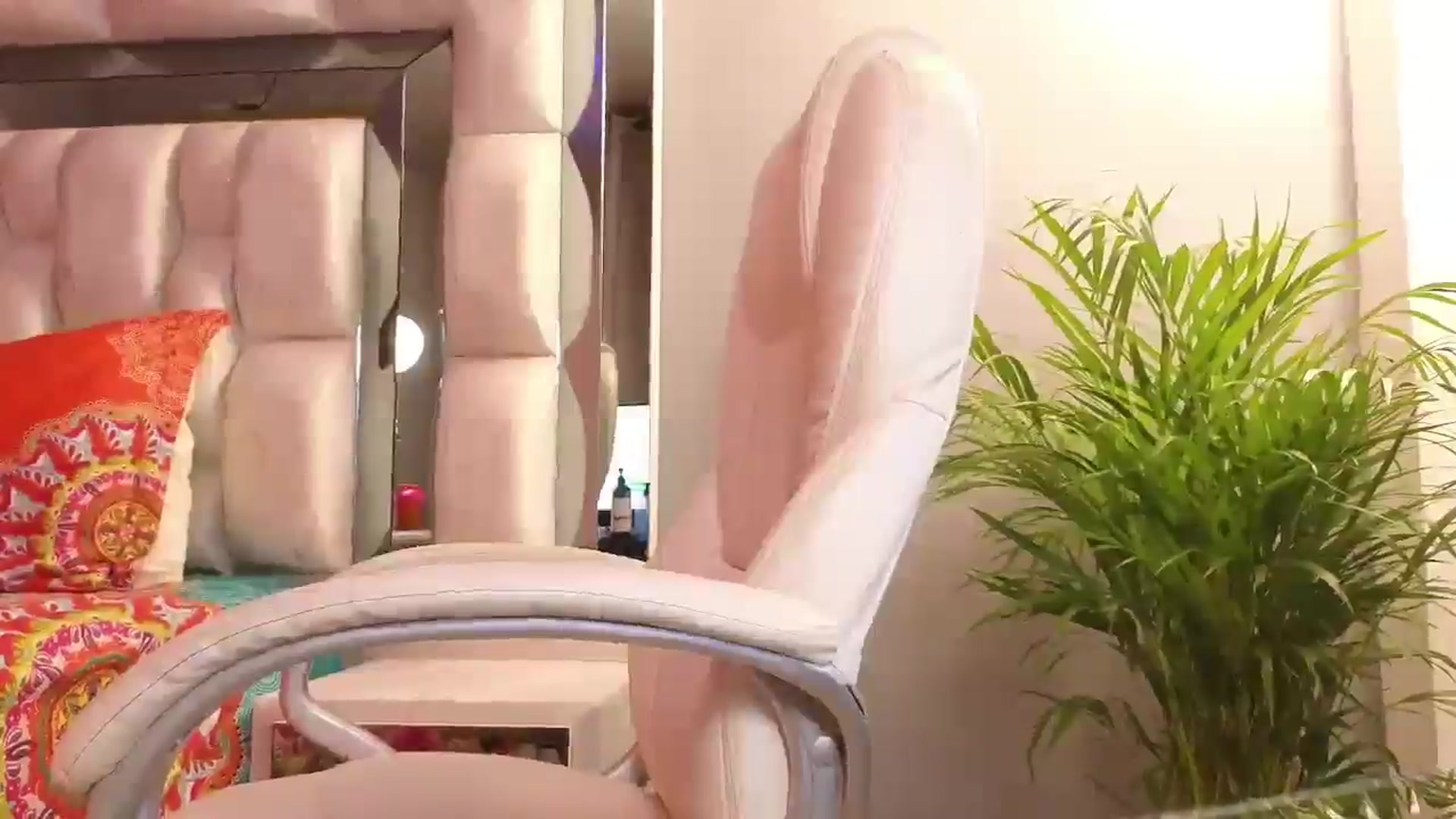Gallery image thumbnail from Miaparkers's myfreecams stream on, 03/26/2025, 01:03 image 8 of 20
