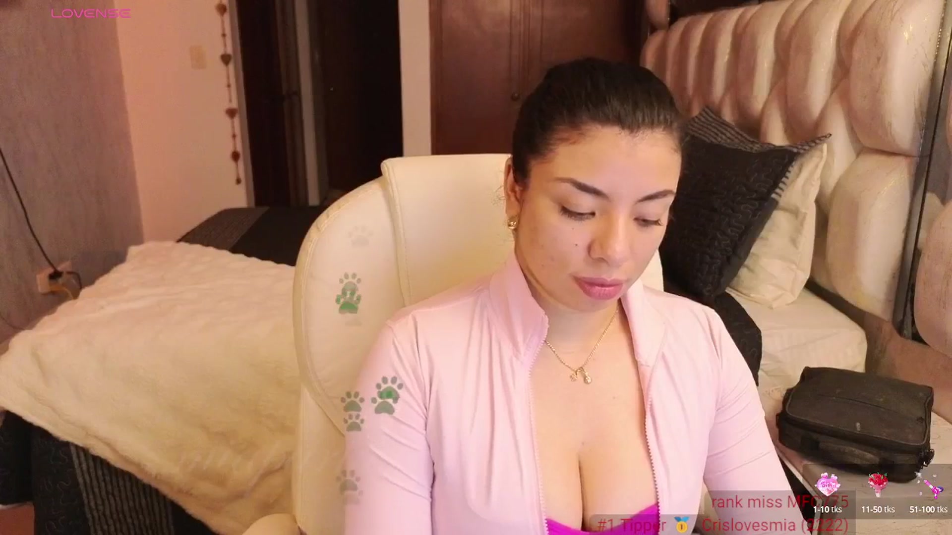 Gallery image thumbnail from Miaparkers's myfreecams stream on, 03/28/2025, 24:21 image 5 of 20