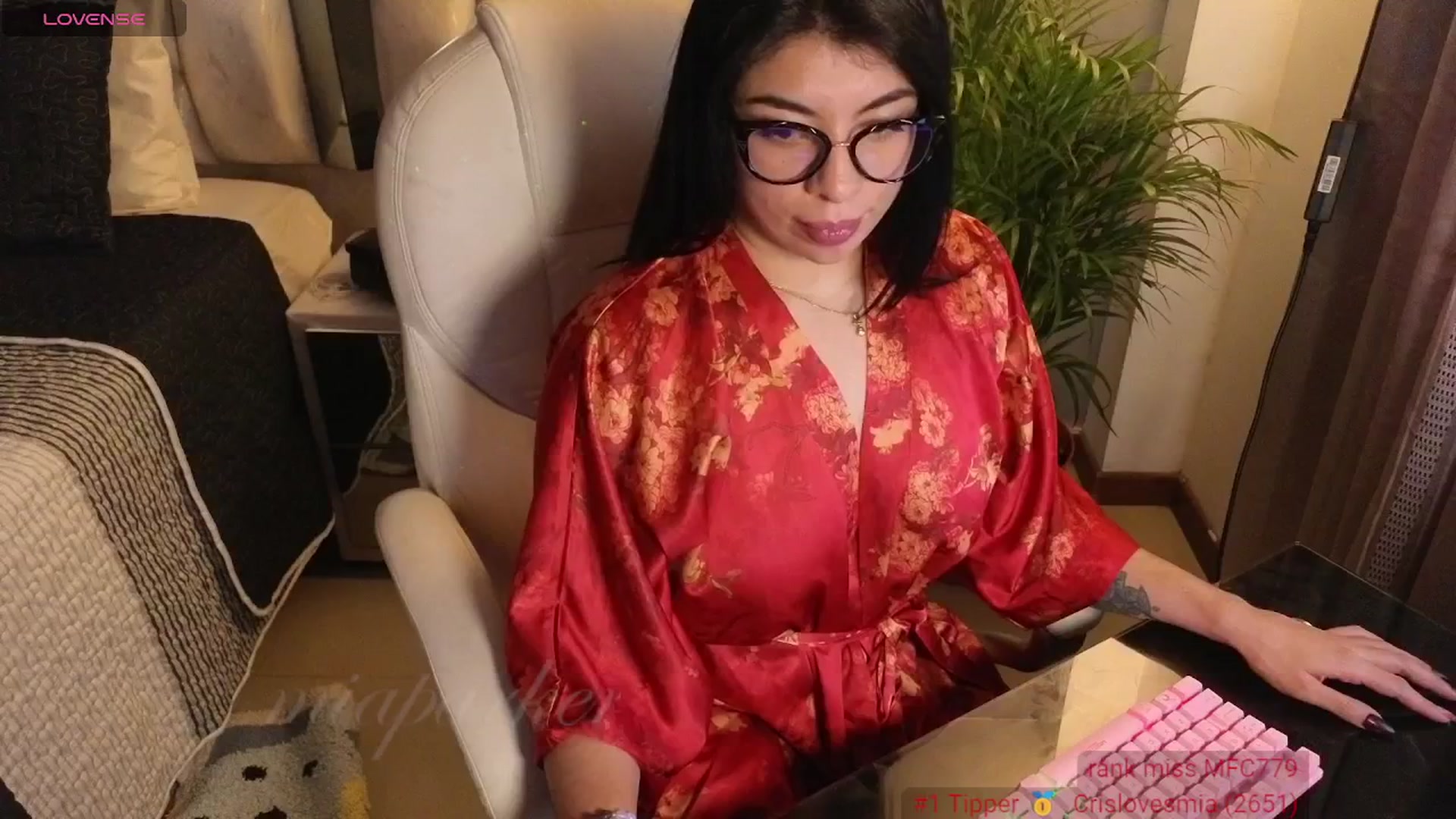 Gallery image thumbnail from Miaparkers's myfreecams stream on, 03/29/2025, 24:44 image 16 of 20