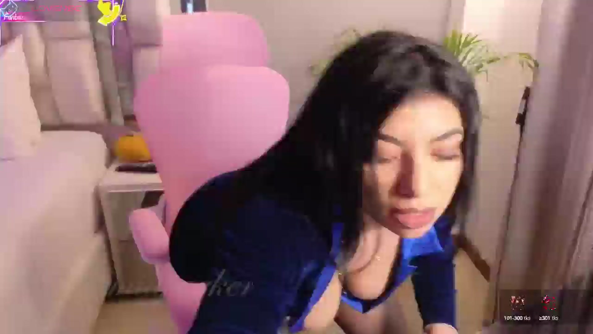 Gallery image thumbnail from Miaparkers's myfreecams stream on, 04/19/2025, 19:20 image 15 of 20