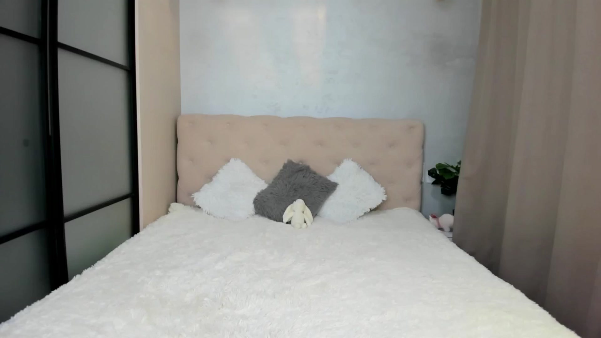 Gallery image thumbnail from Mias_Secret's myfreecams stream on, 10/21/2024, 05:46 image 8 of 20
