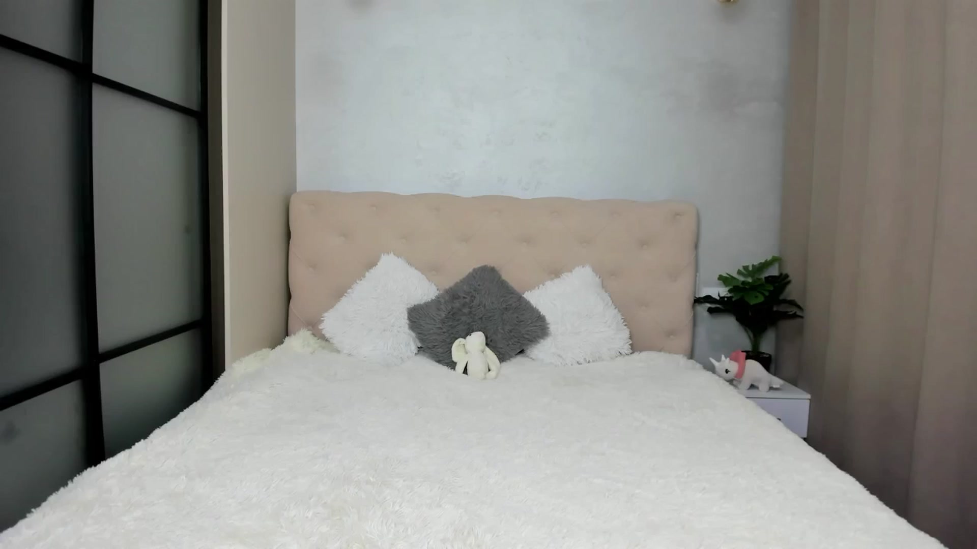 Gallery image thumbnail from Mias_Secret's myfreecams stream on, 11/02/2024, 08:46 image 8 of 20