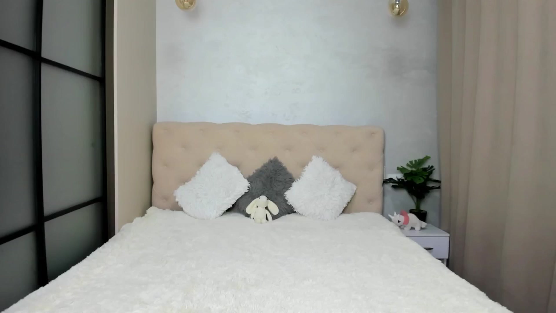 Gallery image thumbnail from Mias_Secret's myfreecams stream on, 11/04/2024, 05:05 image 16 of 20