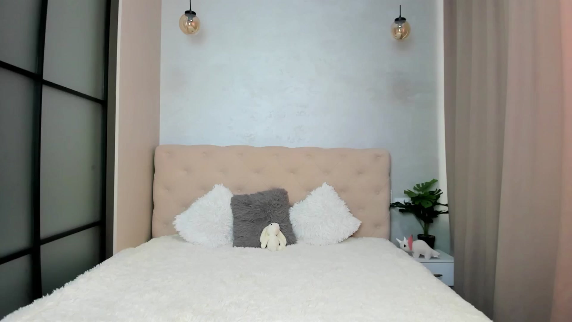 Gallery image thumbnail from Mias_Secret's myfreecams stream on, 11/05/2024, 09:23 image 4 of 20