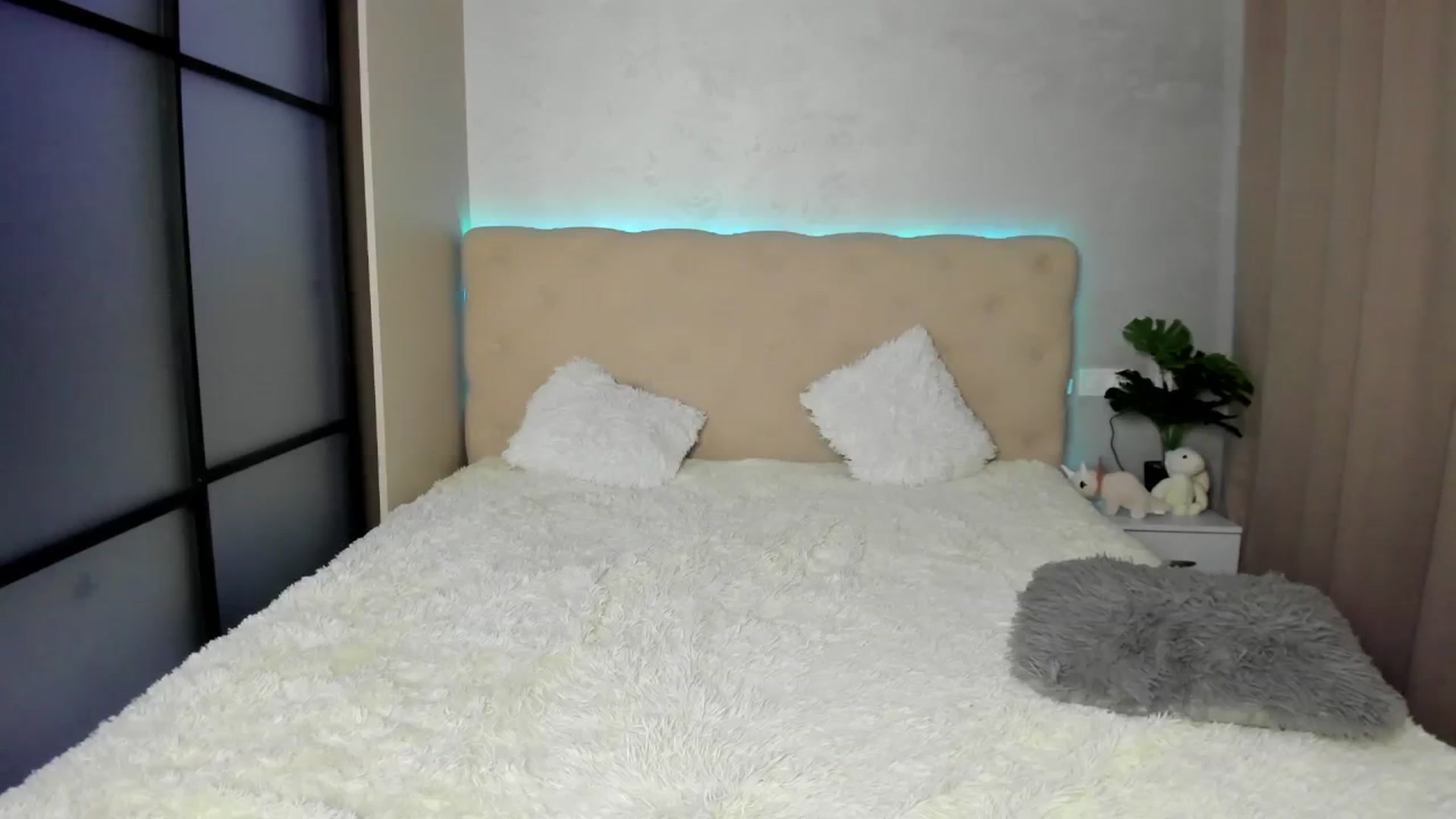 Gallery image thumbnail from Mias_Secret's myfreecams stream on, 12/01/2024, 09:56 image 20 of 20
