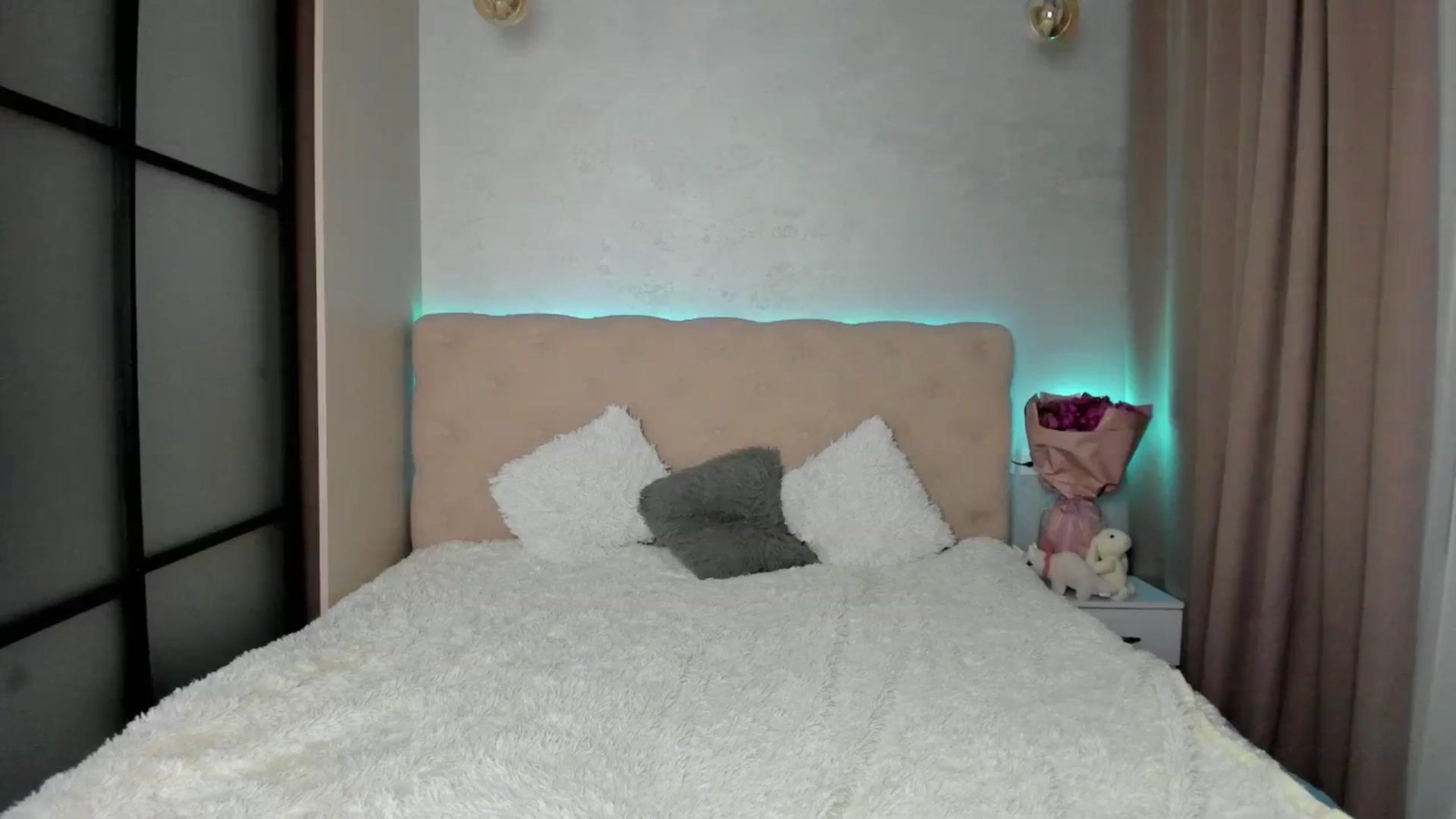 Gallery image thumbnail from Mias_Secret's myfreecams stream on, 12/07/2024, 06:41 image 18 of 20