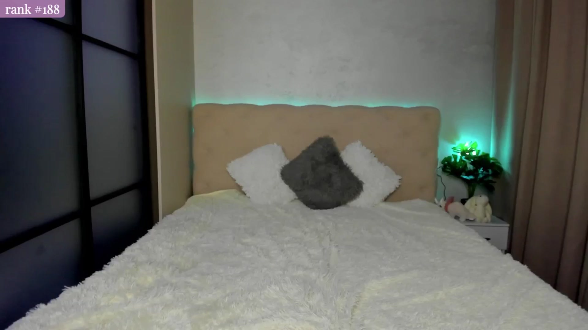 Gallery image thumbnail from Mias_Secret's myfreecams stream on, 12/12/2024, 05:10 image 12 of 20