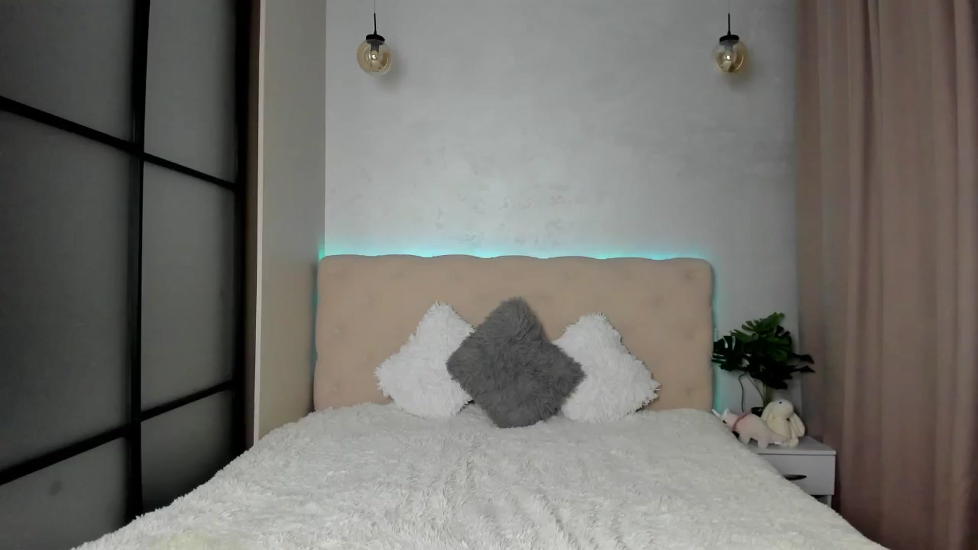 Gallery image thumbnail from Mias_Secret's myfreecams stream on, 12/13/2024, 03:28 image 18 of 20