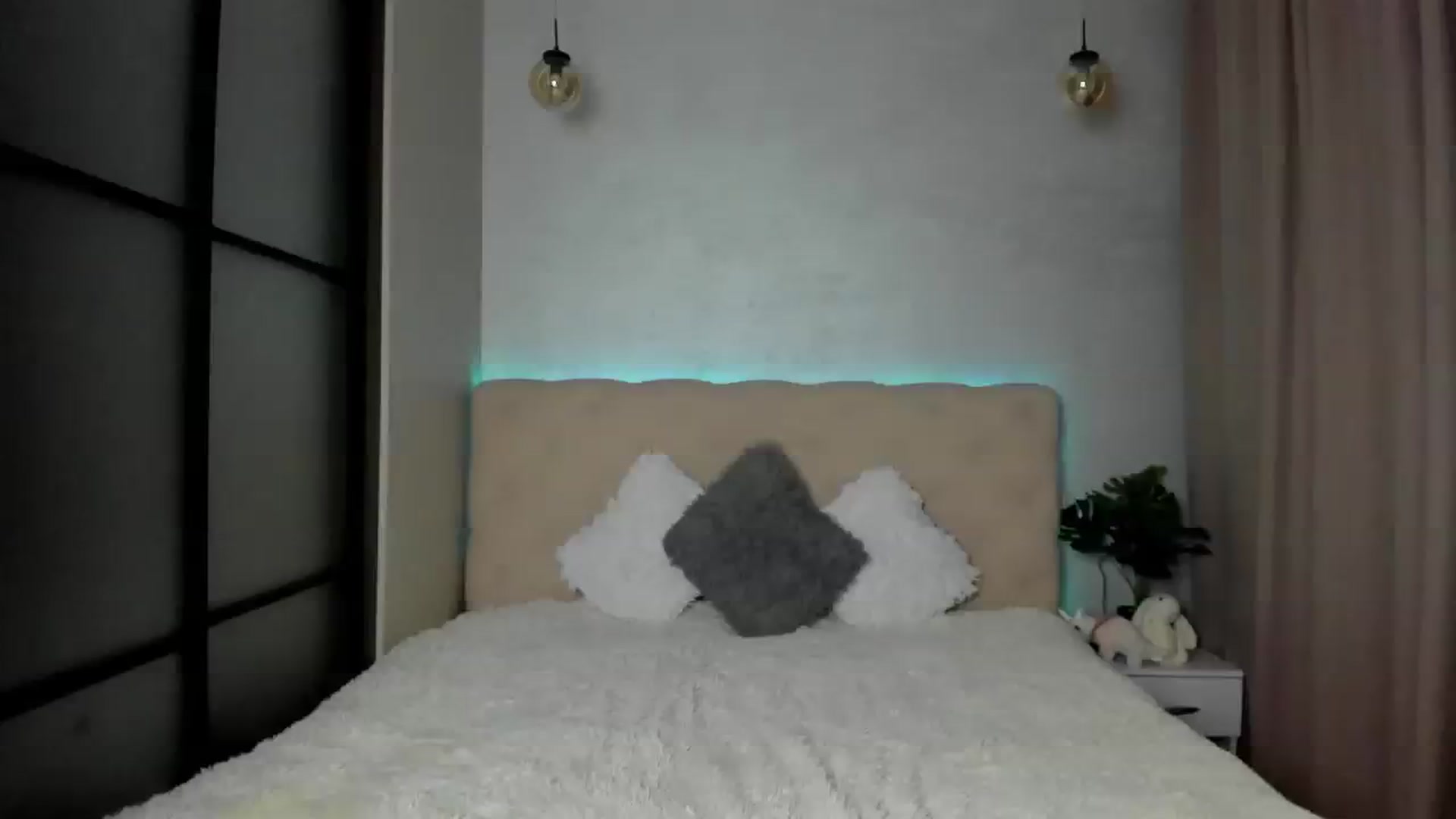 Gallery image thumbnail from Mias_Secret's myfreecams stream on, 12/13/2024, 03:28 image 17 of 20