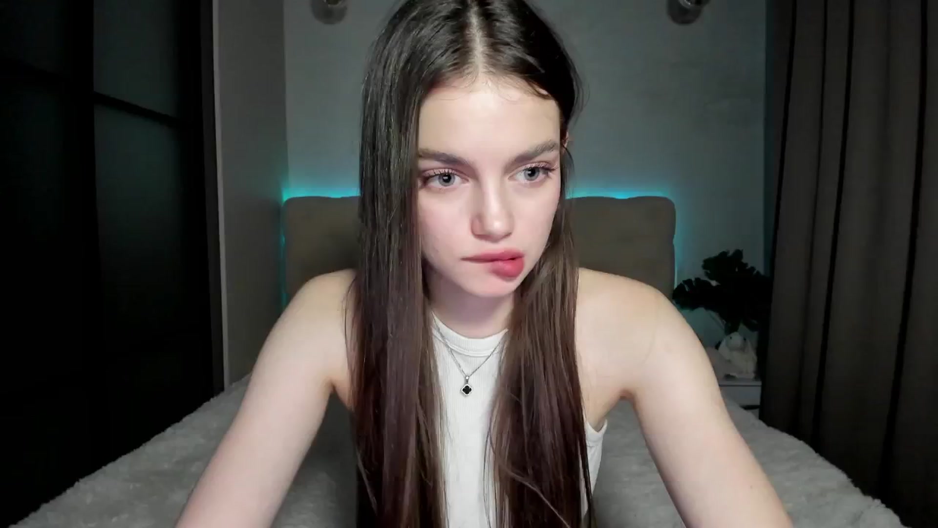 Gallery image thumbnail from Mias_Secret's myfreecams stream on, 12/14/2024, 06:16 image 19 of 20