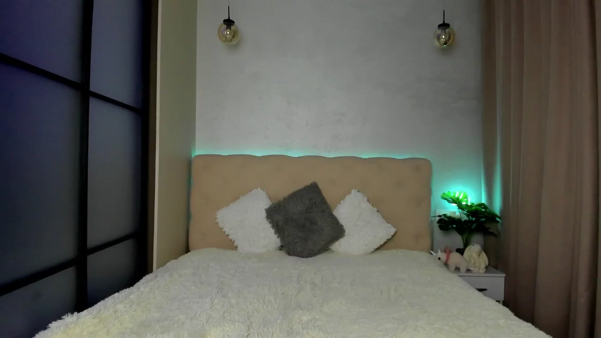 Gallery image thumbnail from Mias_Secret's myfreecams stream on, 12/17/2024, 06:27 image 4 of 20
