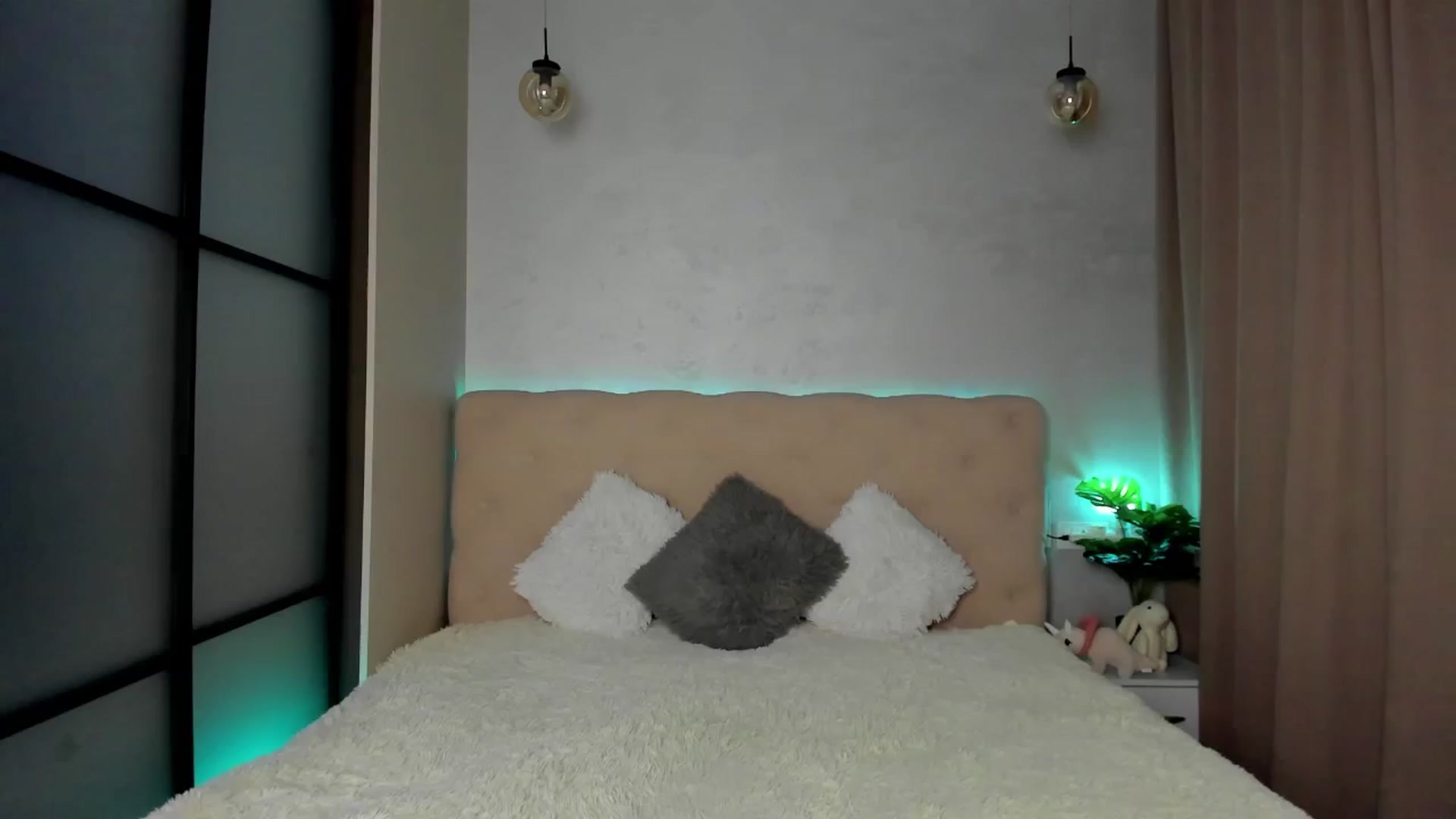 Gallery image thumbnail from Mias_Secret's myfreecams stream on, 12/27/2024, 07:04 image 4 of 20