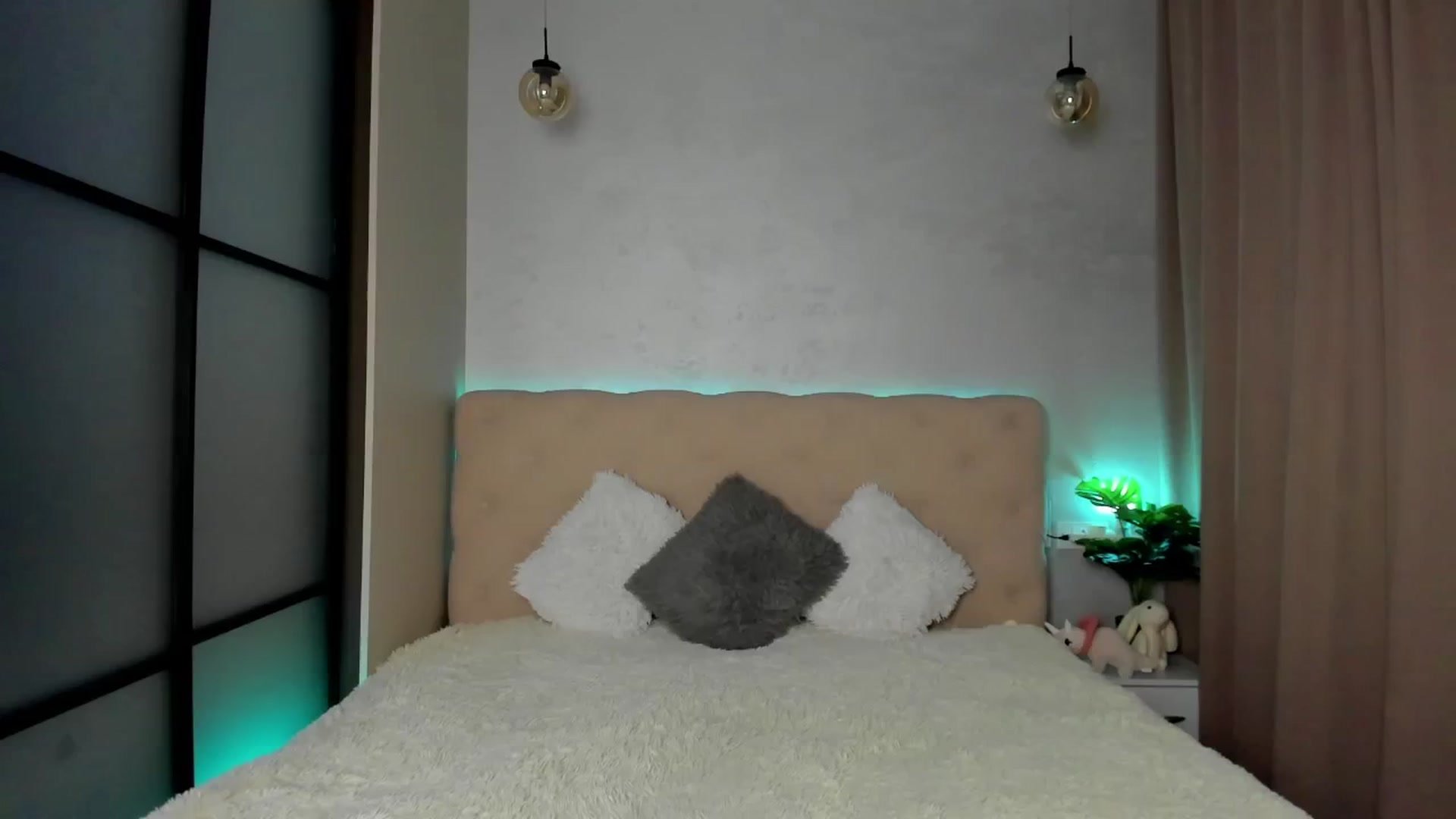 Gallery image thumbnail from Mias_Secret's myfreecams stream on, 12/27/2024, 07:04 image 3 of 20