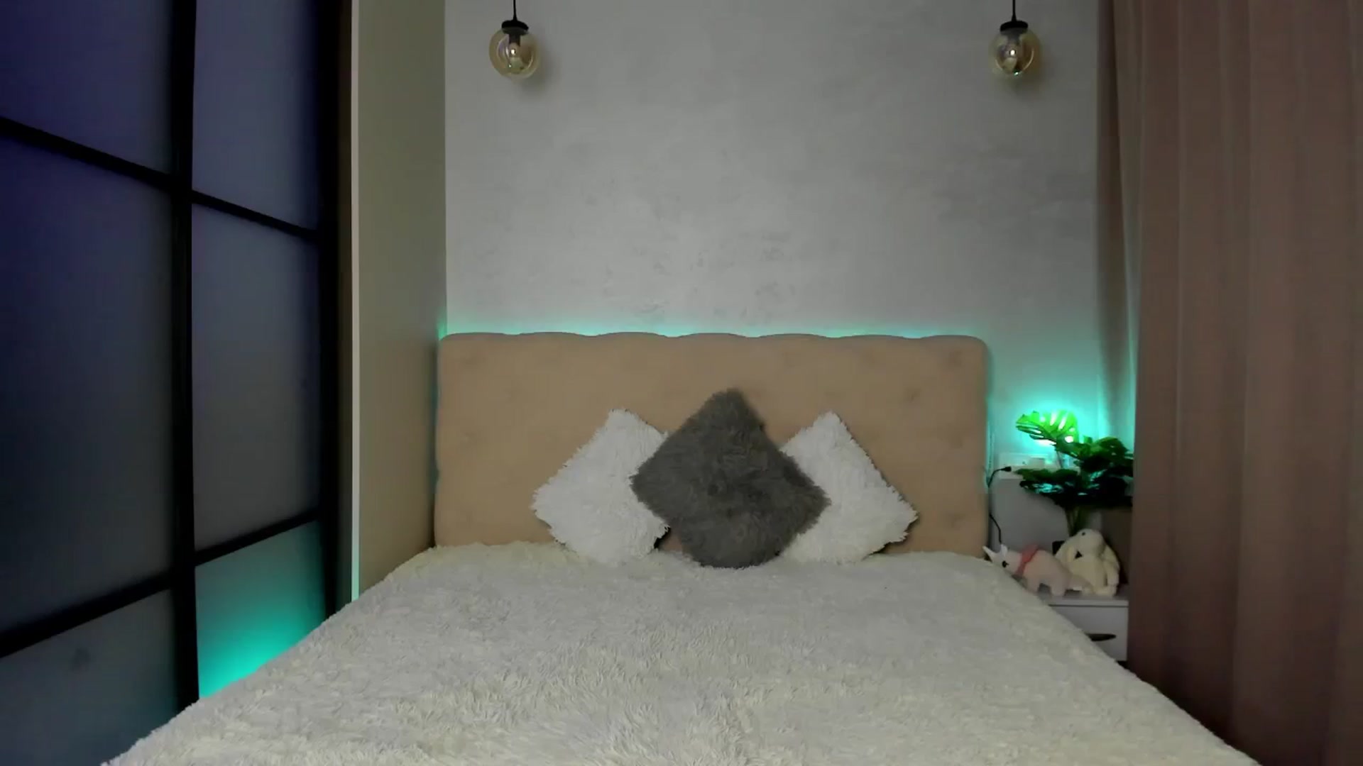 Gallery image thumbnail from Mias_Secret's myfreecams stream on, 12/30/2024, 03:49 image 12 of 20