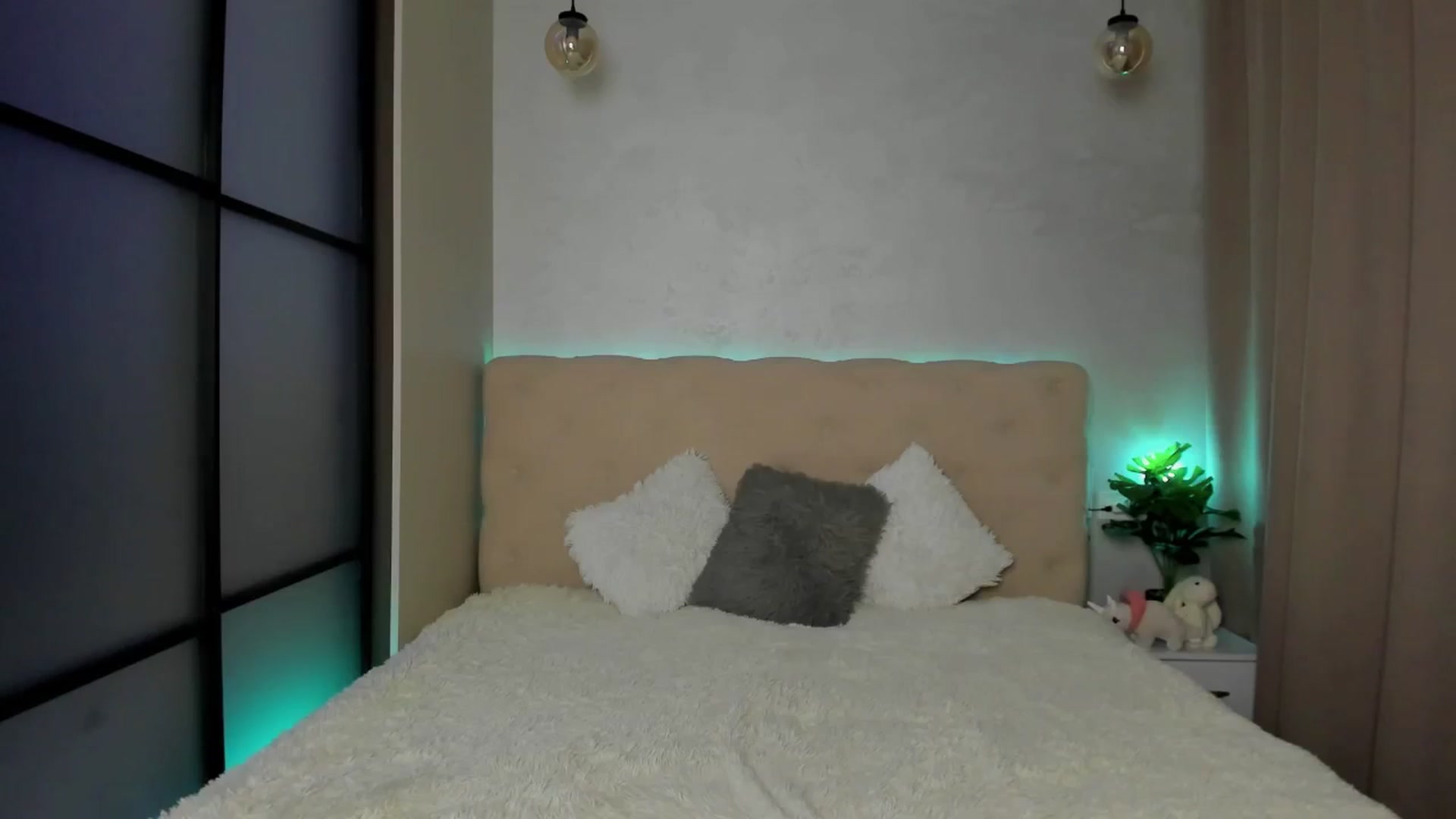 Gallery image thumbnail from Mias_Secret's myfreecams stream on, 01/01/2025, 15:04 image 10 of 20