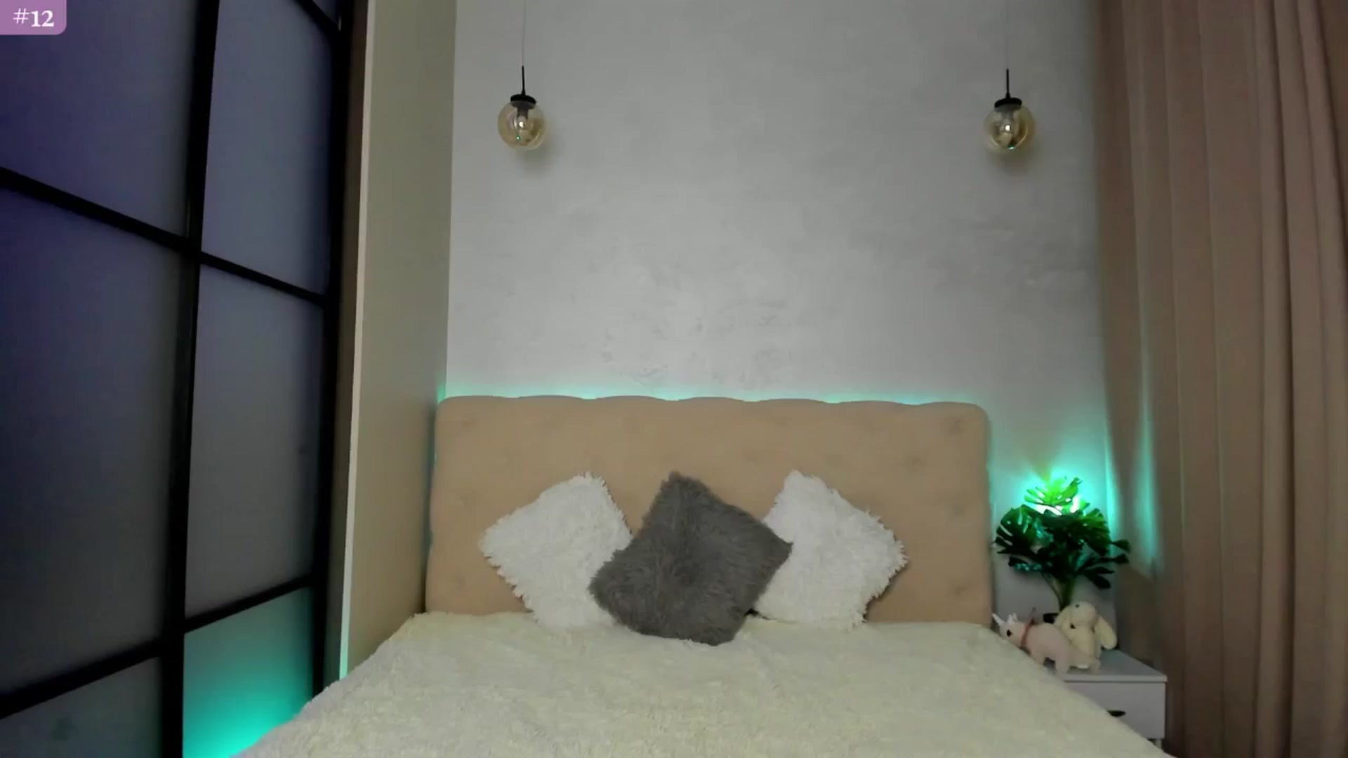 Gallery image thumbnail from Mias_Secret's myfreecams stream on, 01/04/2025, 03:43 image 12 of 20