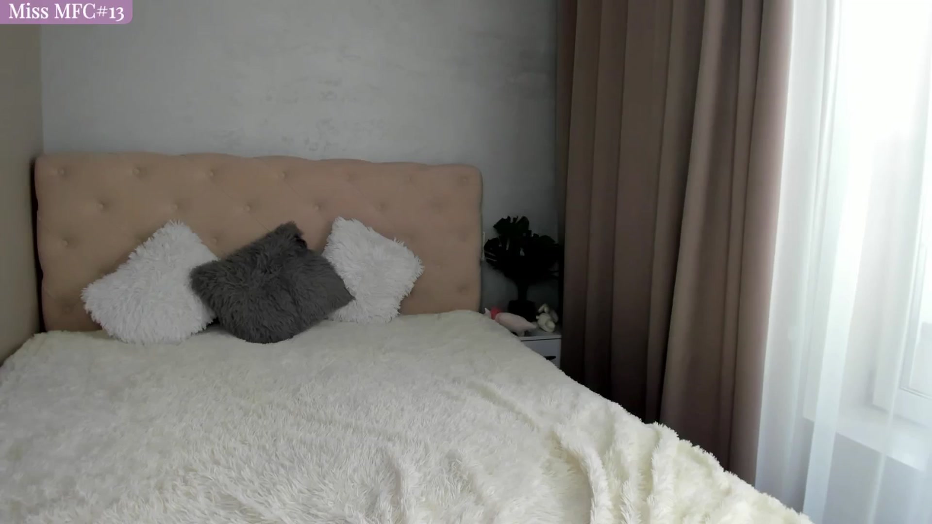 Gallery image thumbnail from Mias_Secret's myfreecams stream on, 01/04/2025, 09:08 image 16 of 20