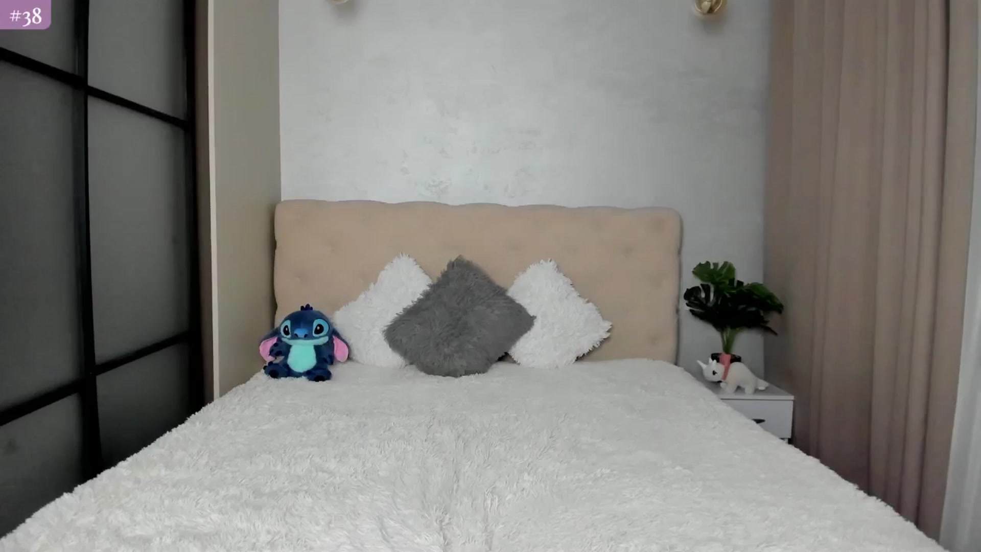 Gallery image thumbnail from Mias_Secret's myfreecams stream on, 01/10/2025, 06:30 image 8 of 20