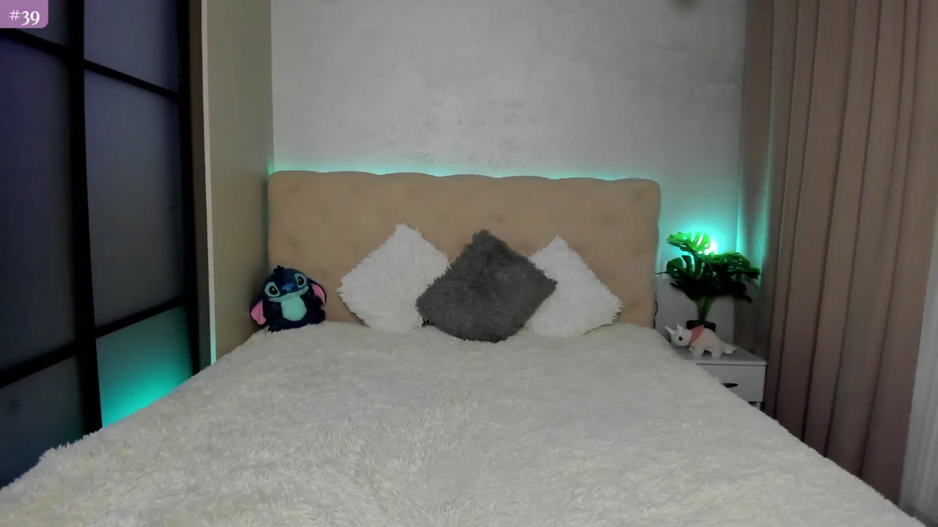 Gallery image thumbnail from Mias_Secret's myfreecams stream on, 01/12/2025, 05:29 image 11 of 20