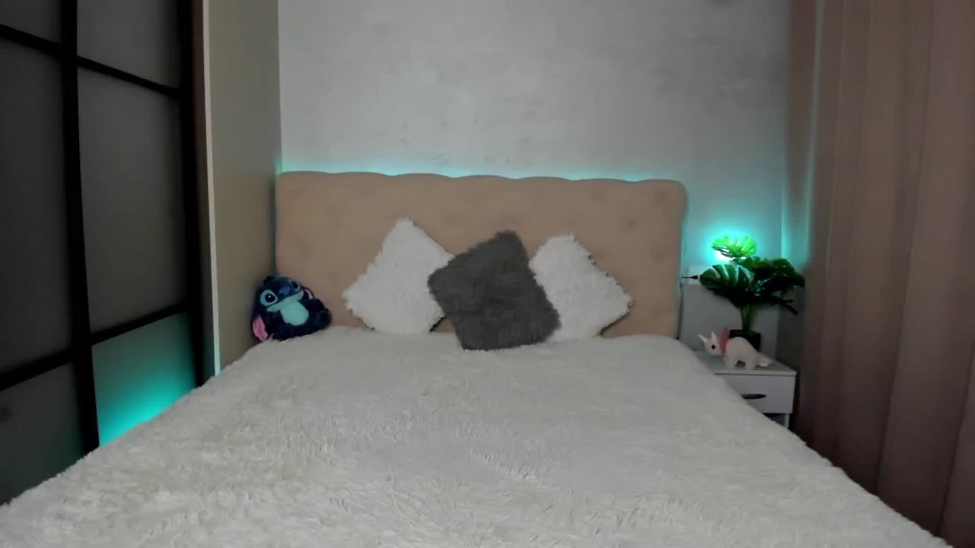 Gallery image thumbnail from Mias_Secret's myfreecams stream on, 02/10/2025, 03:30 image 12 of 20