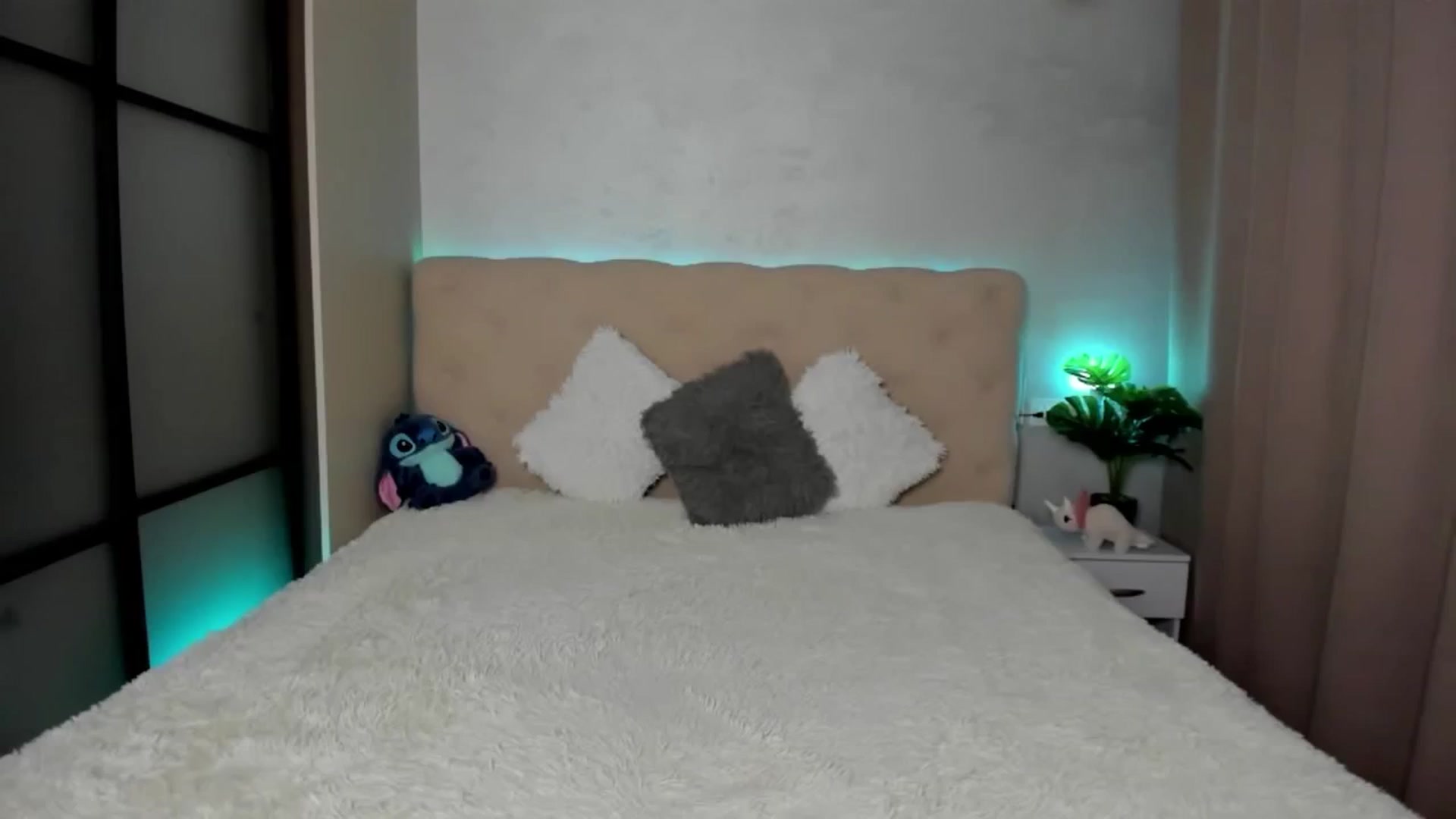 Gallery image thumbnail from Mias_Secret's myfreecams stream on, 02/10/2025, 04:20 image 19 of 20