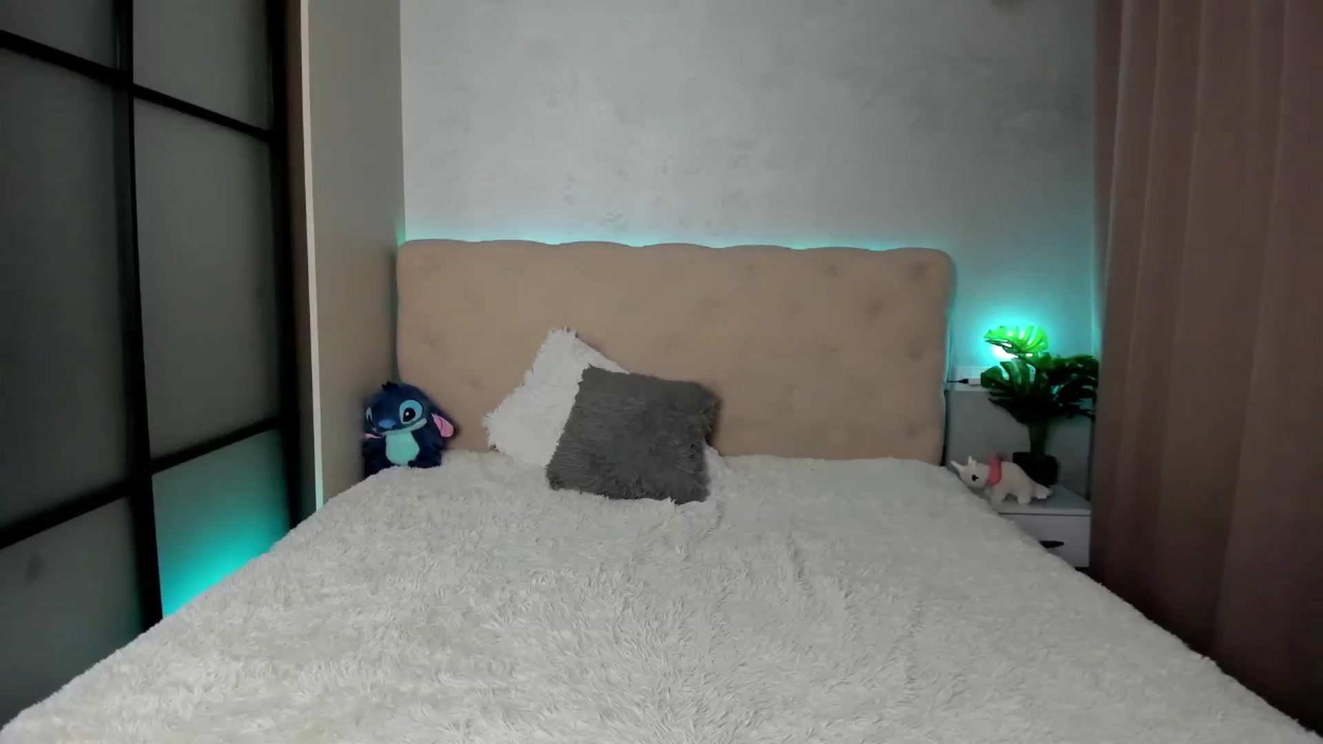 Gallery image thumbnail from Mias_Secret's myfreecams stream on, 02/11/2025, 07:23 image 14 of 20