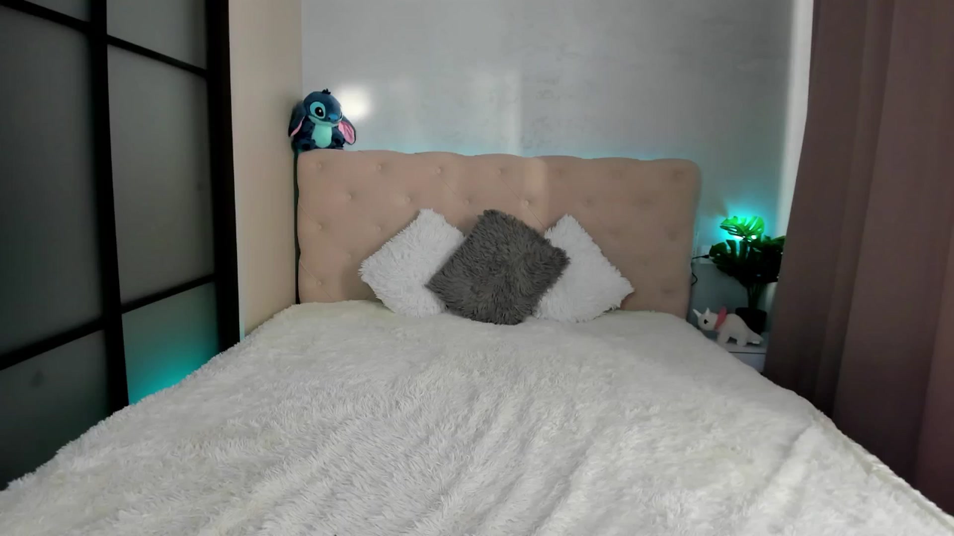 Gallery image thumbnail from Mias_Secret's myfreecams stream on, 02/20/2025, 08:13 image 10 of 20