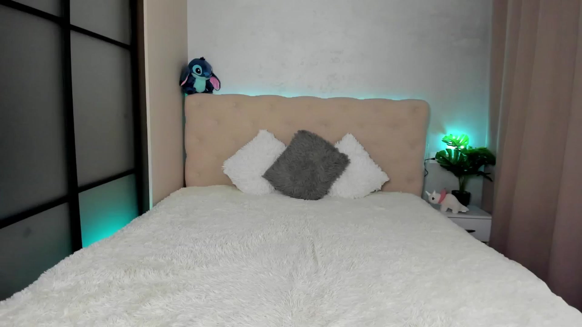 Gallery image thumbnail from Mias_Secret's myfreecams stream on, 02/20/2025, 08:13 image 5 of 20