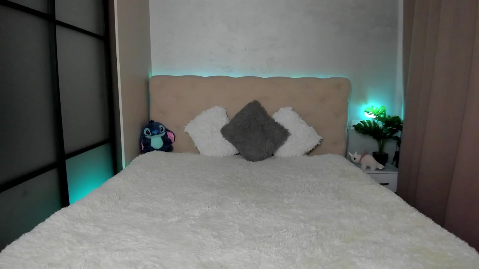 Gallery image thumbnail from Mias_Secret's myfreecams stream on, 03/01/2025, 10:09 image 10 of 20