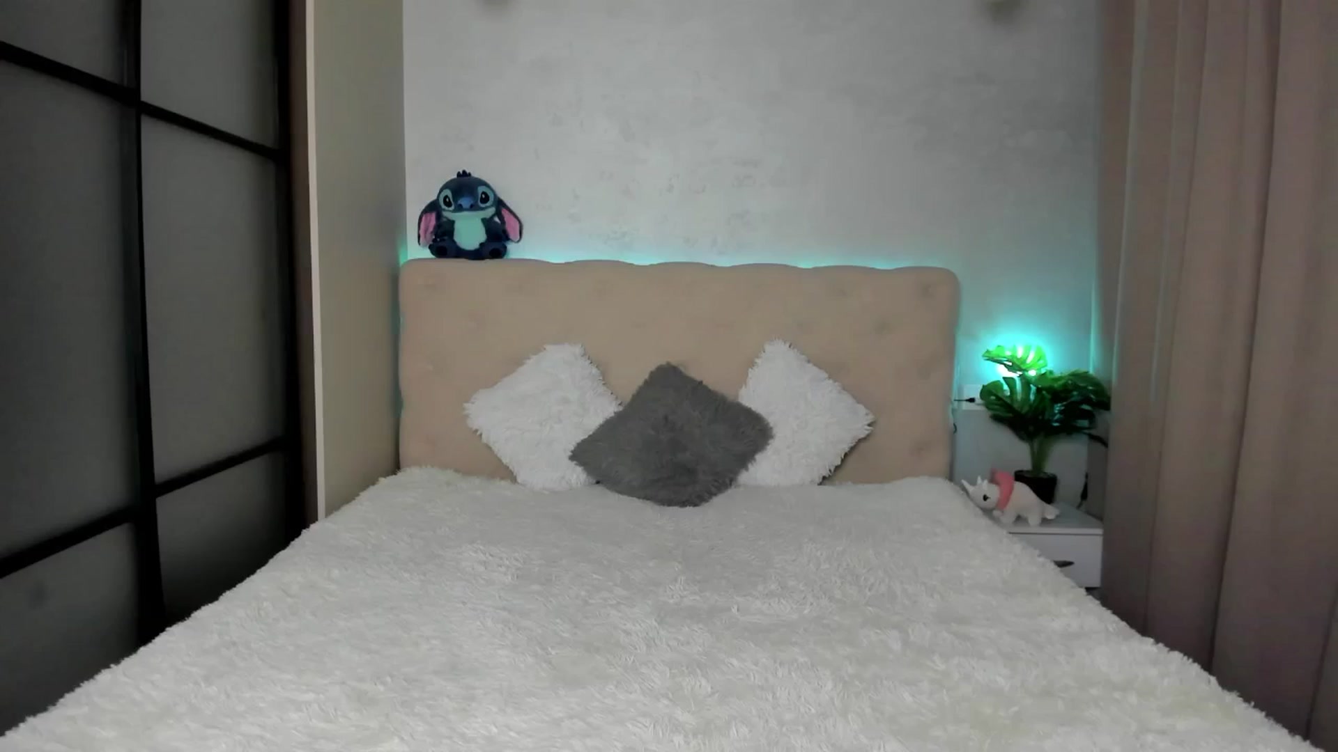 Gallery image thumbnail from Mias_Secret's myfreecams stream on, 04/02/2025, 05:53 image 4 of 20