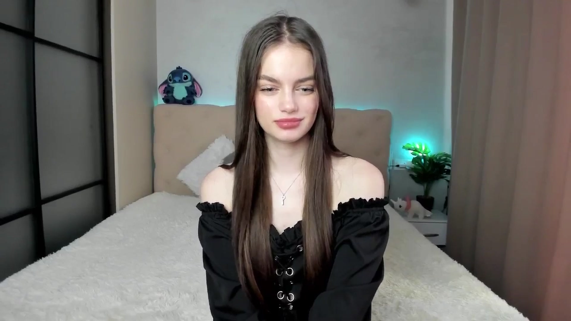 Gallery image thumbnail from Mias_Secret's myfreecams stream on, 04/14/2025, 05:29 image 5 of 20