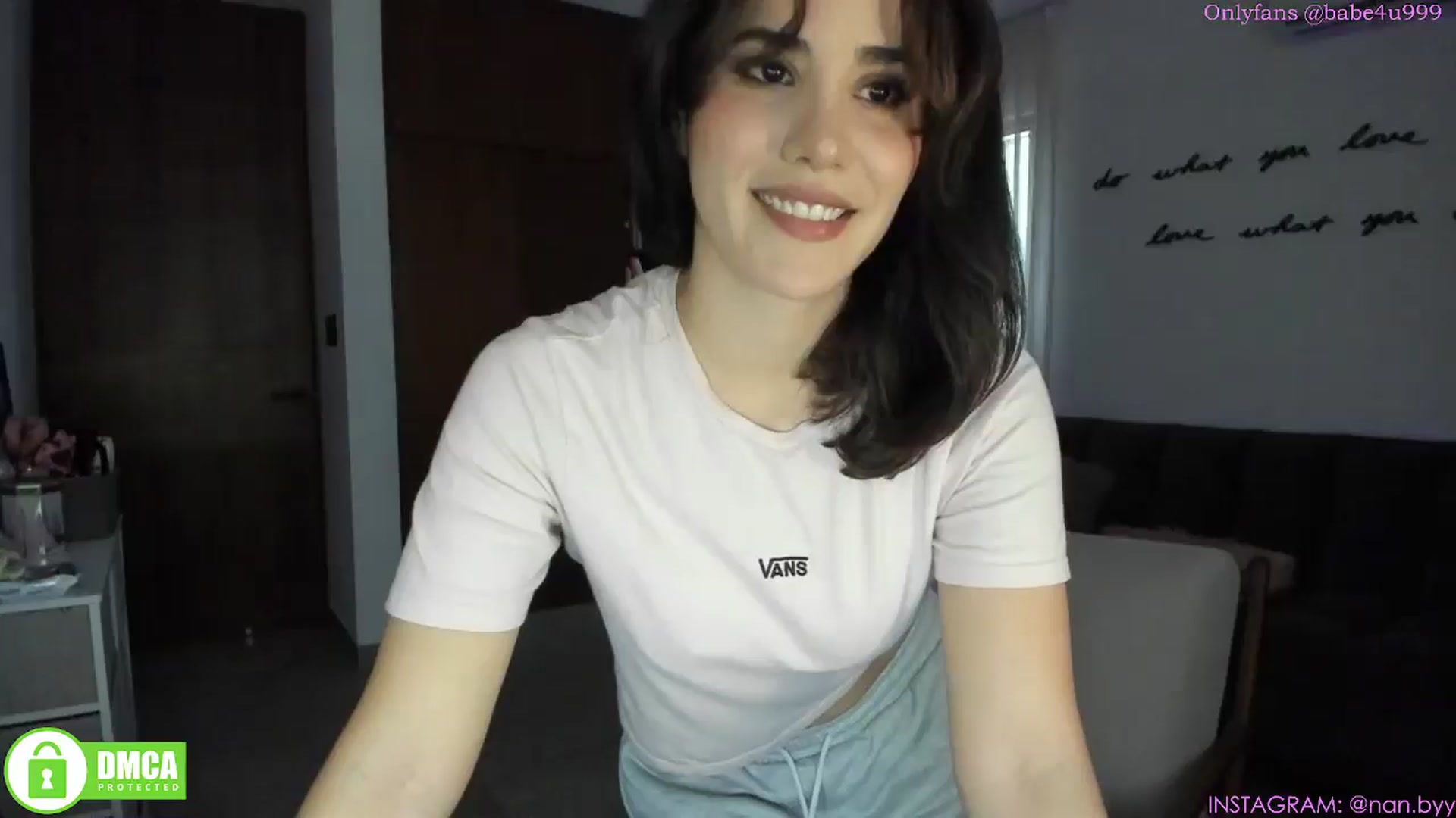 Gallery image thumbnail from MiauuB's myfreecams stream on, 03/11/2025, 24:54 image 4 of 20