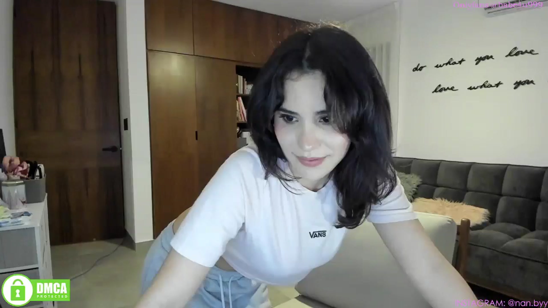 Gallery image thumbnail from MiauuB's myfreecams stream on, 03/11/2025, 24:55 image 20 of 20