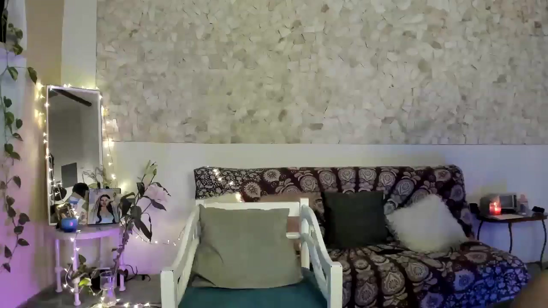 Gallery image thumbnail from MiauuB's myfreecams stream on, 03/27/2025, 06:08 image 7 of 20