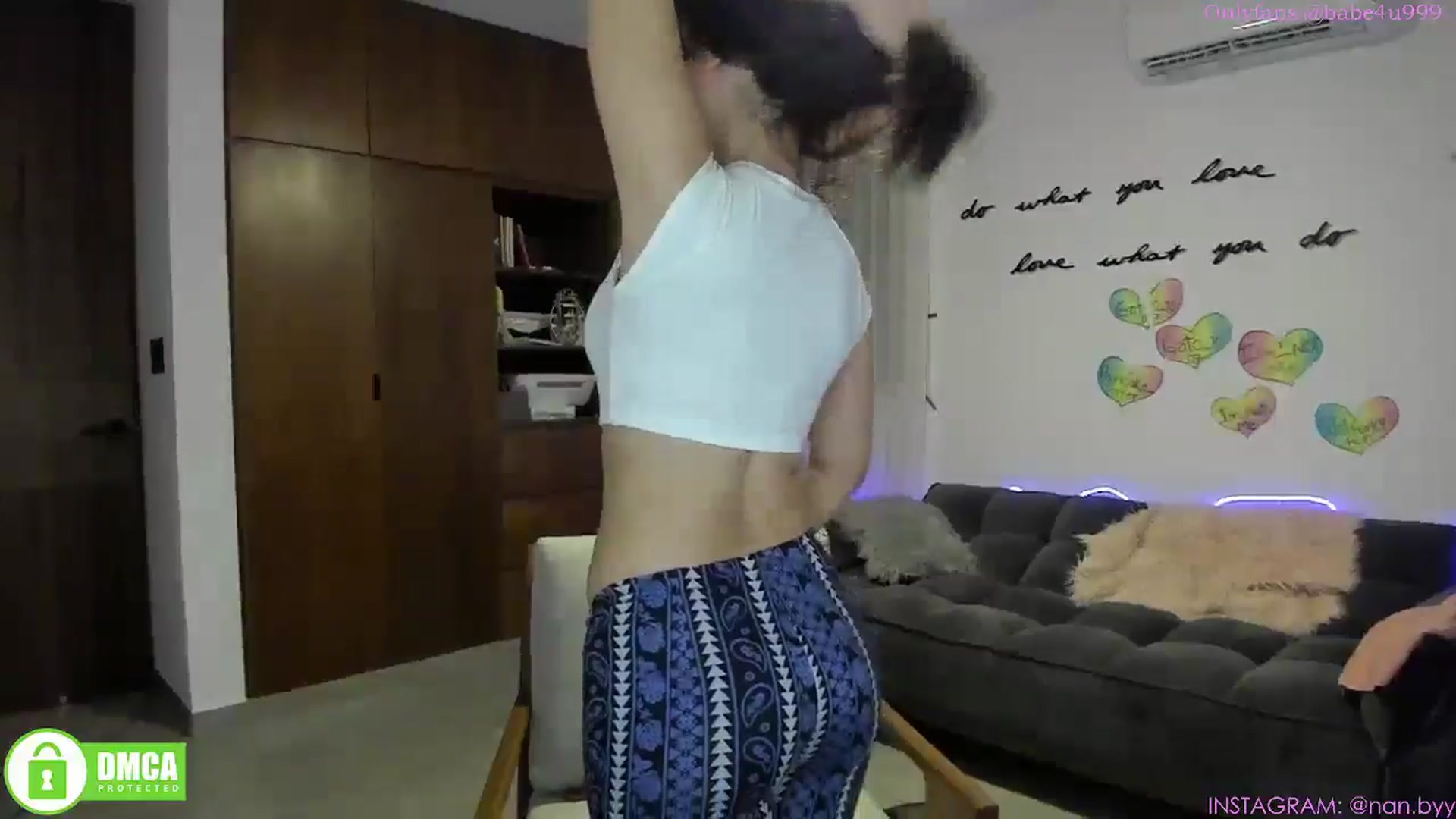 Gallery image thumbnail from MiauuB's myfreecams stream on, 04/10/2025, 06:10 image 3 of 20