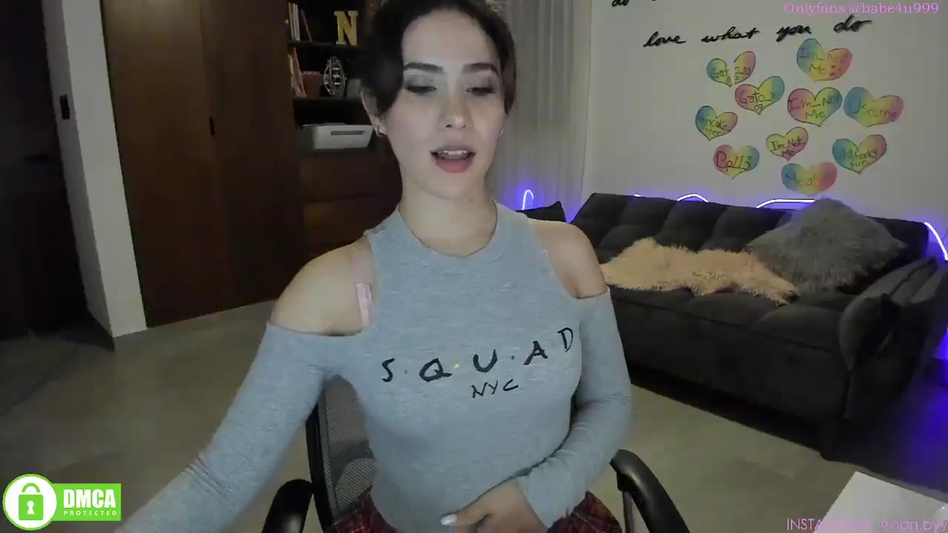Gallery image thumbnail from MiauuB's myfreecams stream on, 04/18/2025, 02:58 image 14 of 20