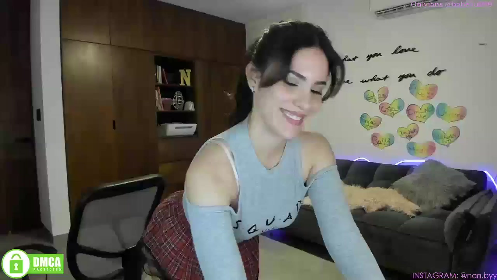 Gallery image thumbnail from MiauuB's myfreecams stream on, 04/18/2025, 02:58 image 12 of 20