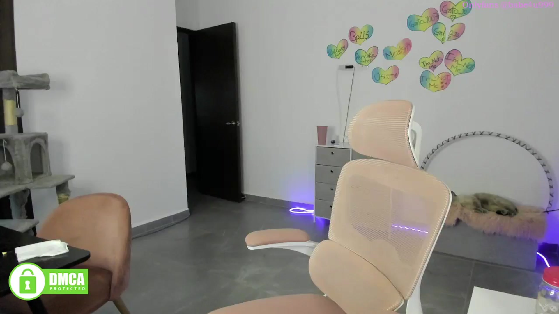 Gallery image thumbnail from MiauuB's myfreecams stream on, 06/25/2025, 23:31 image 2 of 20