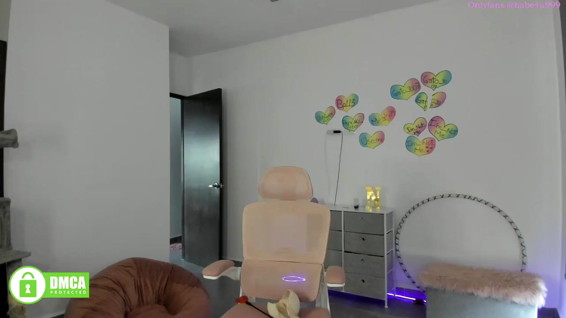 Gallery image thumbnail from MiauuB's myfreecams stream on, 06/30/2025, 23:58 image 14 of 20