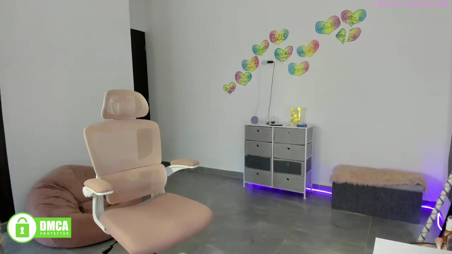 Gallery image thumbnail from MiauuB's myfreecams stream on, 07/24/2025, 23:33 image 7 of 20