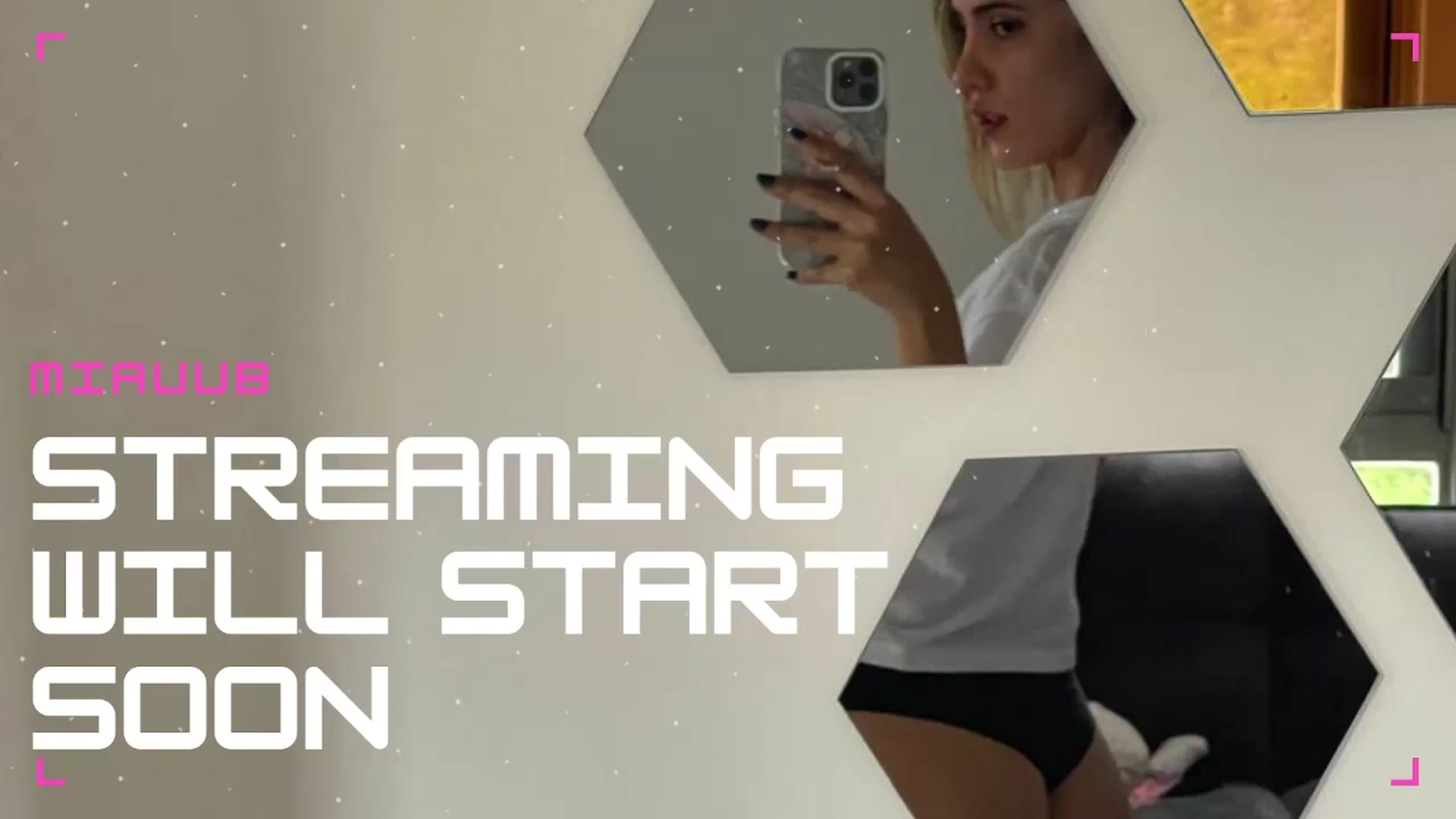 Gallery image thumbnail from MiauuB's myfreecams stream on, 07/31/2025, 22:46 image 5 of 20