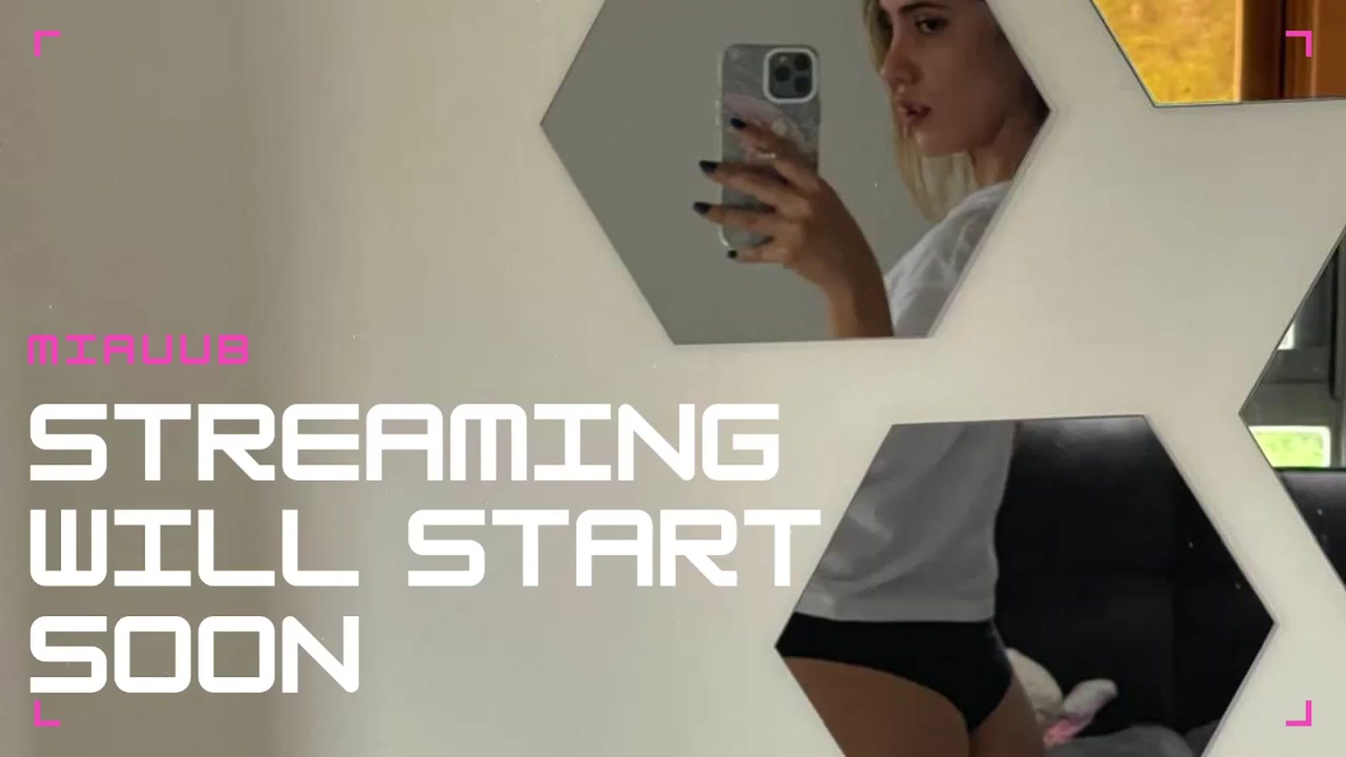Gallery image thumbnail from MiauuB's myfreecams stream on, 07/31/2025, 22:46 image 7 of 20