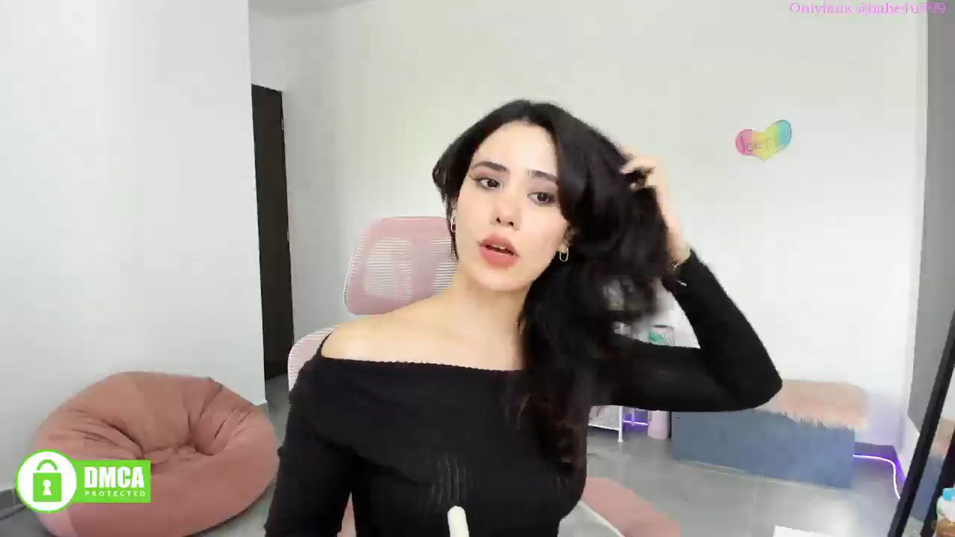 Gallery image thumbnail from MiauuB's myfreecams stream on, 08/14/2025, 23:11 image 3 of 20
