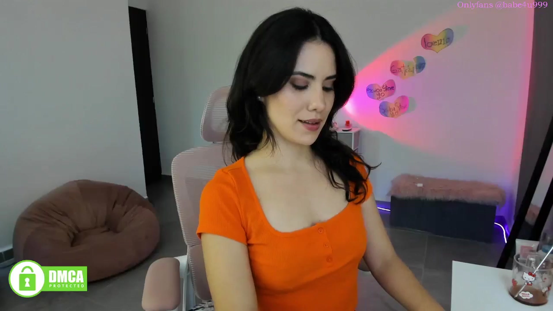 Gallery image thumbnail from MiauuB's myfreecams stream on, 08/23/2025, 24:02 image 16 of 20