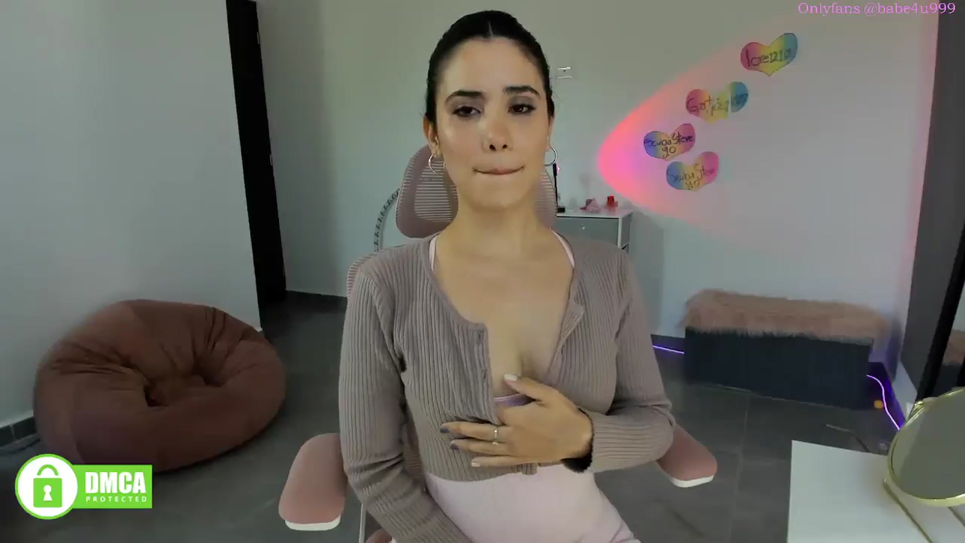 Gallery image thumbnail from MiauuB's myfreecams stream on, 08/23/2025, 22:54 image 11 of 20