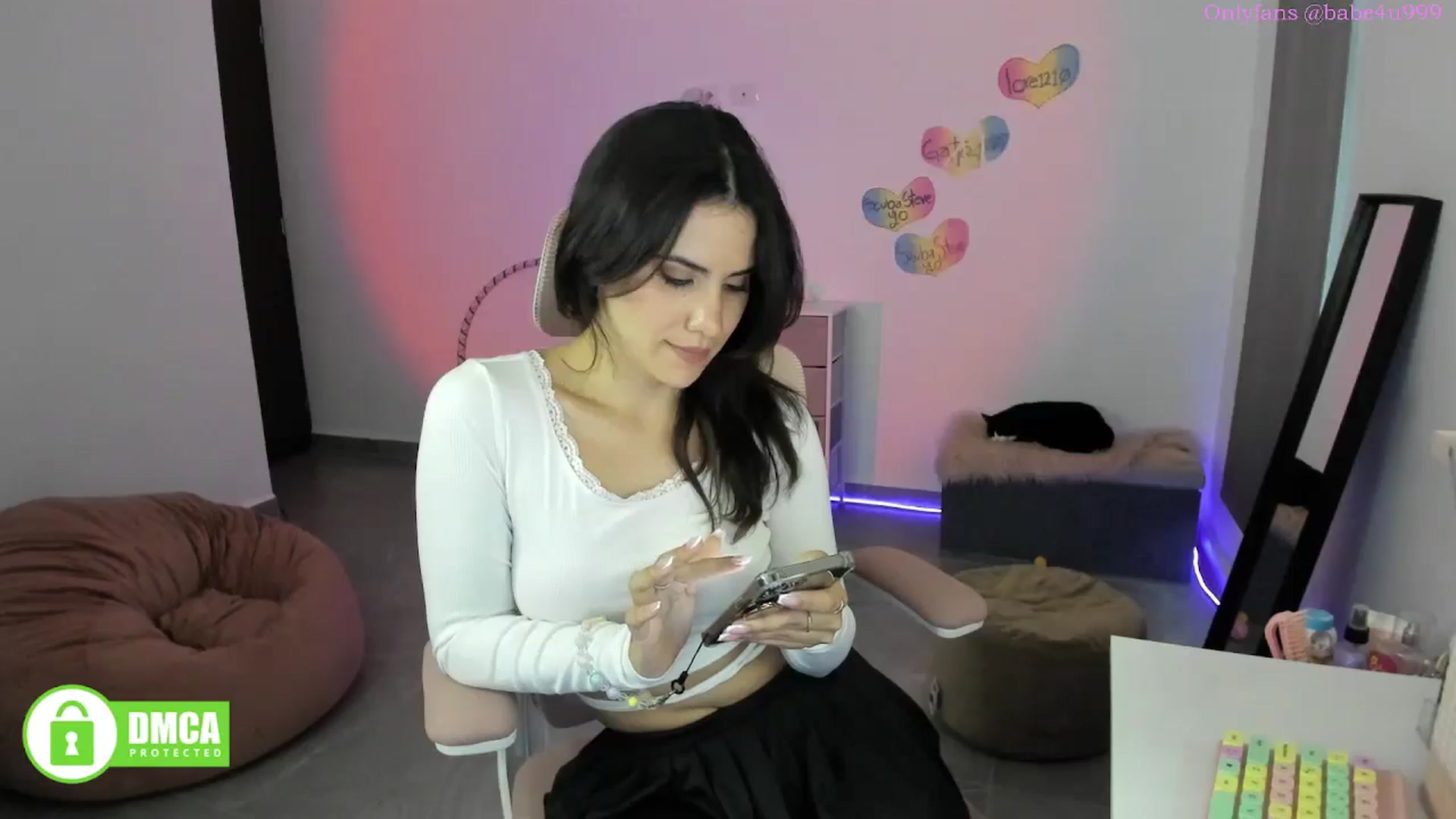 Gallery image thumbnail from MiauuB's myfreecams stream on, 09/05/2025, 24:03 image 15 of 20