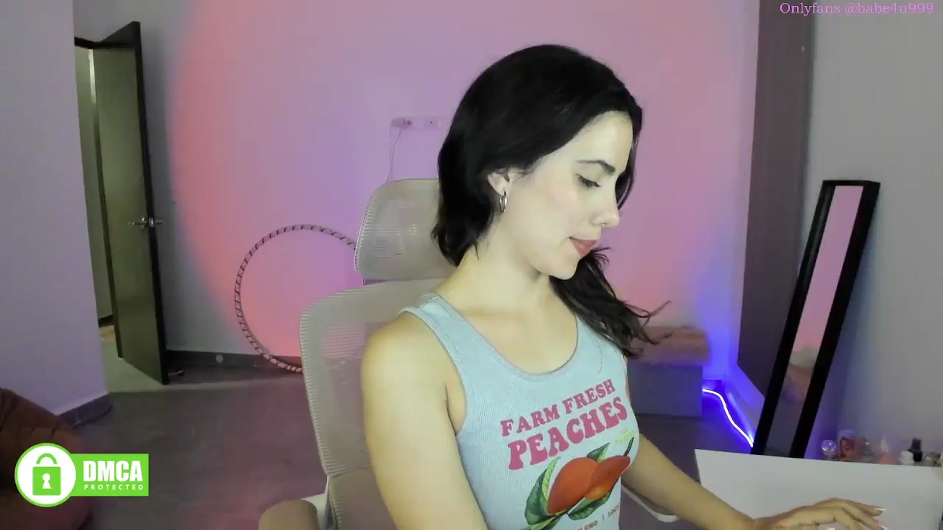 Gallery image thumbnail from MiauuB's myfreecams stream on, 09/12/2025, 01:53 image 4 of 20