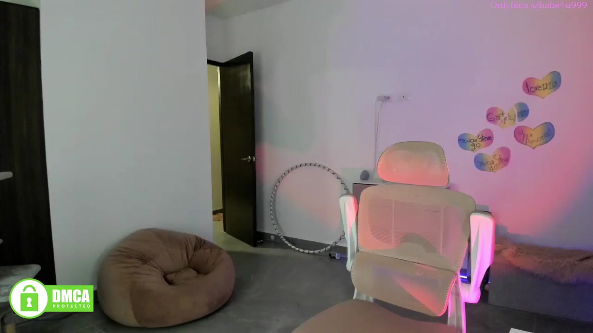 Gallery image thumbnail from MiauuB's myfreecams stream on, 09/24/2025, 03:43 image 6 of 20