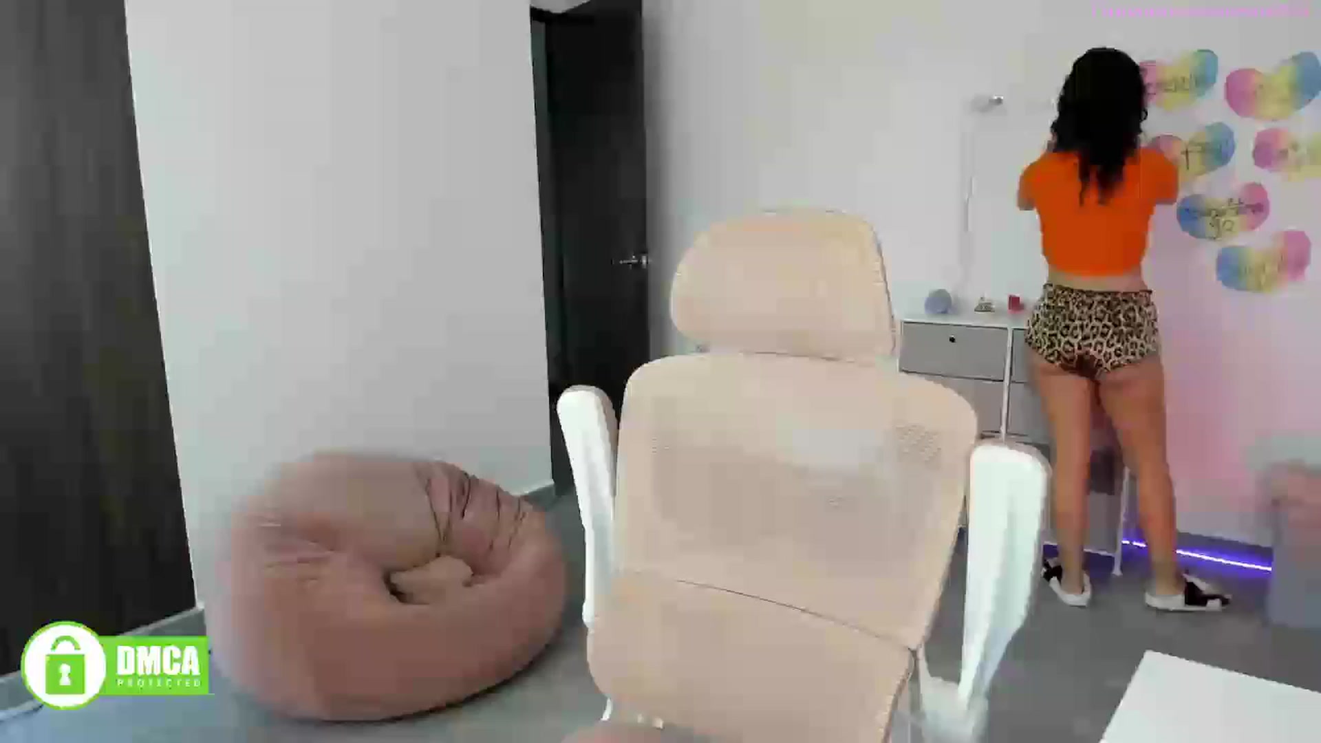Gallery image thumbnail from MiauuB's myfreecams stream on, 10/08/2025, 24:05 image 1 of 20